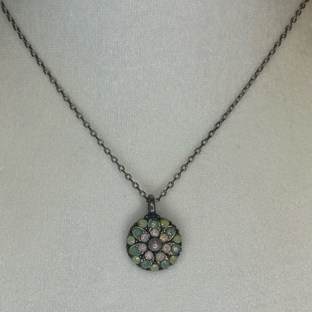 MARIANA crystal pendant necklace